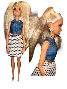 Vintage Barbie with earrings free prelove condition !!